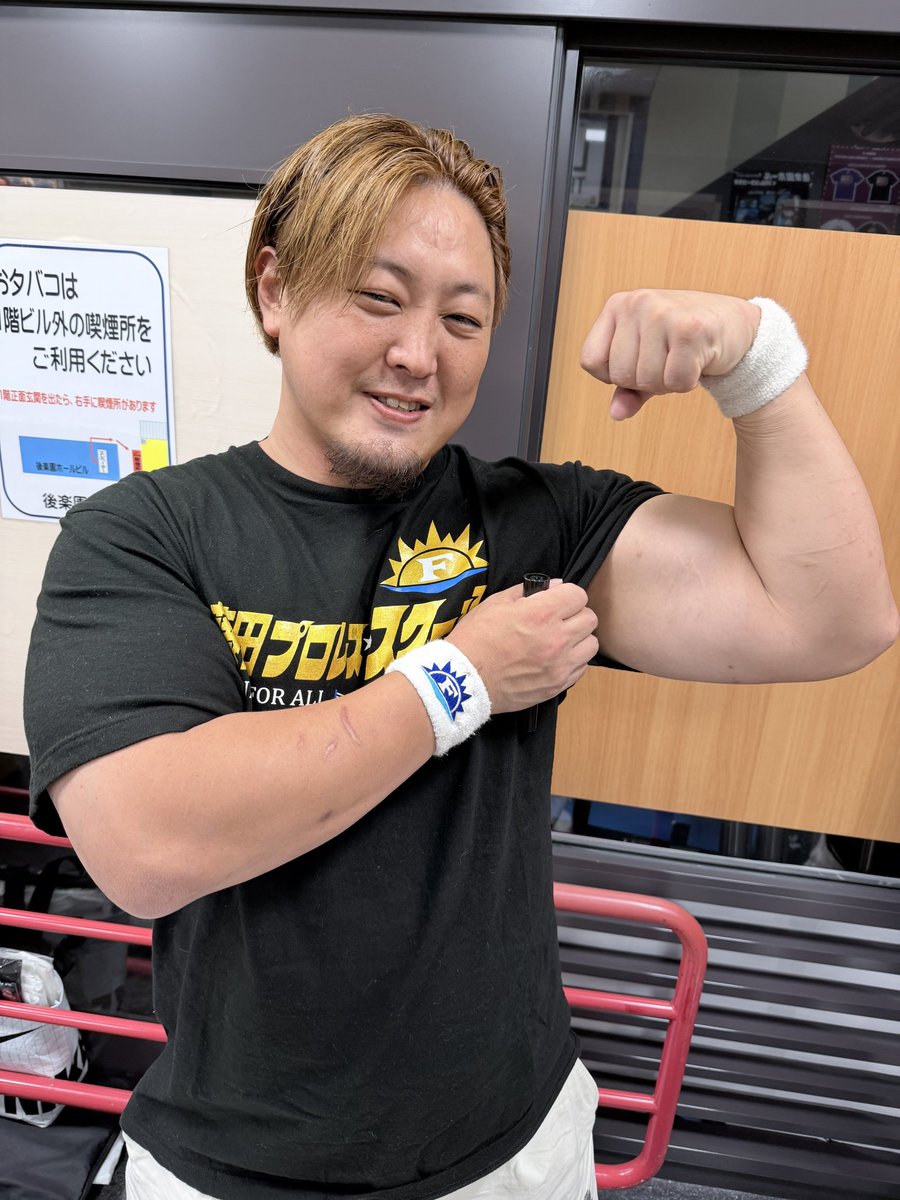 Ganbarethe's tweet photo. 明日2日㈮はファッションセンター新木場を開店予定です。

色々と商品が品薄になりつつあるので、欲しい商品、あるうちに。の精神でお買い物ください。

新木場でスーパーファミリーを応援しよう！

#ファッセンふ

#basara_pw
https://t.co/9uj6JC41BR https://t.co/I1MzskE0Gt