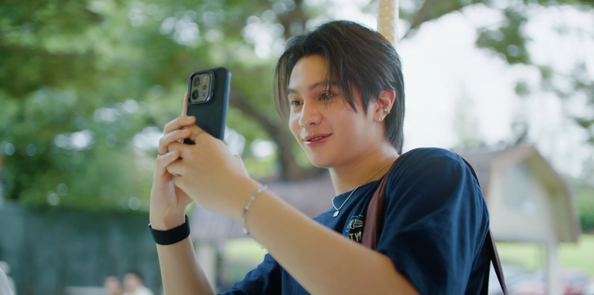 GMMTV's tweet photo. ดีนมอธยิ้มกว้างมาก เที่ยวต่างจังหวัดกับเธอครั้งแรก มวลหวานมากจริง ๆ 🥺💕
#YouManiacSeriesEP6
@Williamjkp1 @EstRvp https://t.co/DSQPQwz3uZ