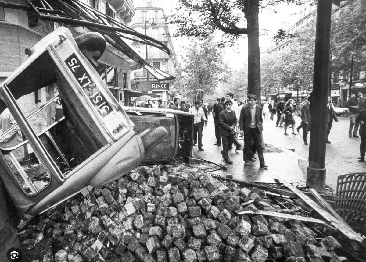Milady__Oscar's tweet photo. Assez marrant de voir la génération qui a Mai 68 à son actif dire que les jeunes sont des p’tits cons ou des racailles en mal de violence gratuite https://t.co/LOhQlgtTcY