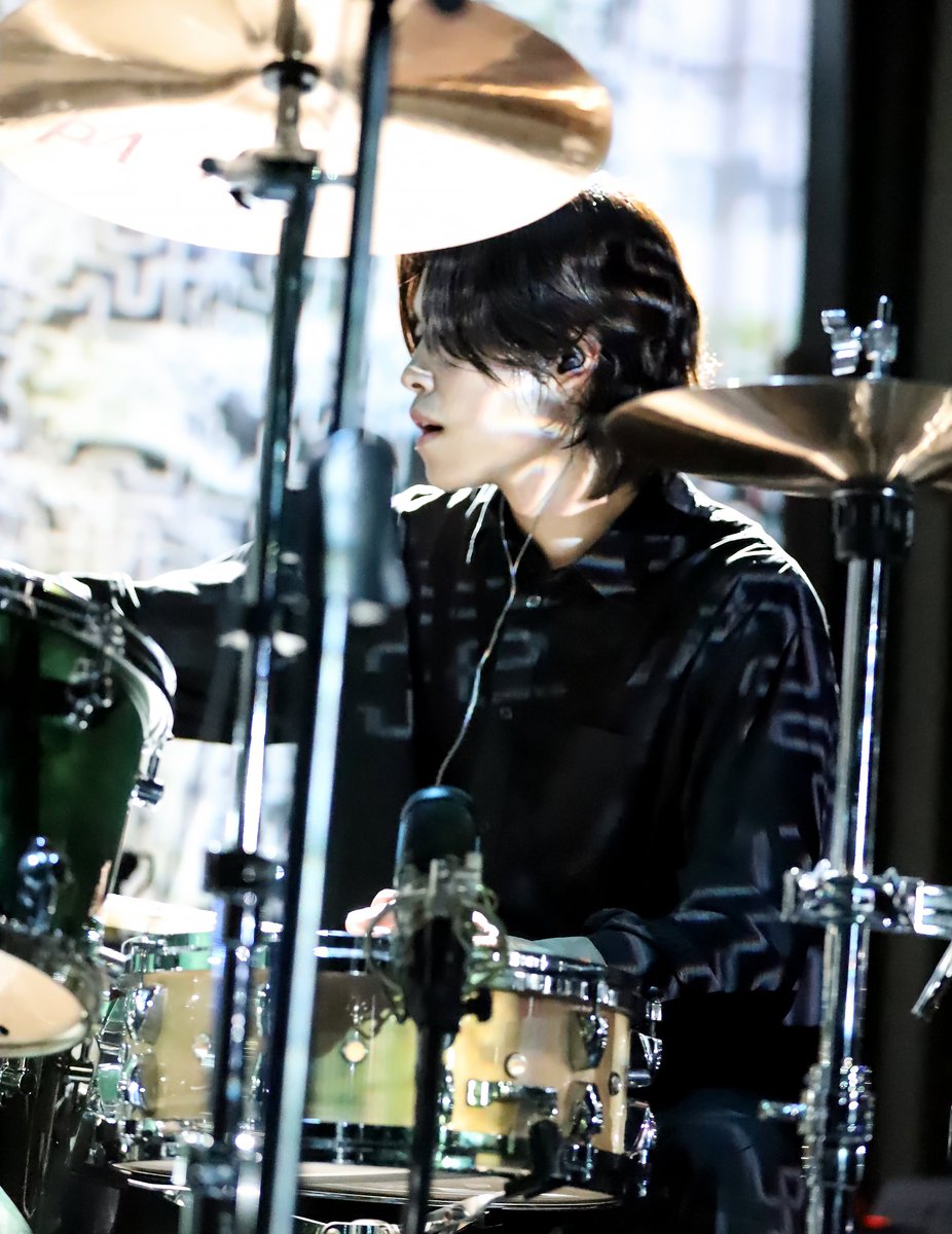 indieinsomnia's tweet photo. 20260930 폴리아모리 @POLYAMORY_band  - 벨르 (Vel.R) / 정규앨범 <균의 만연> 쇼케이스
https://t.co/l3rrTUJuY4 https://t.co/P3cDrfB5S1