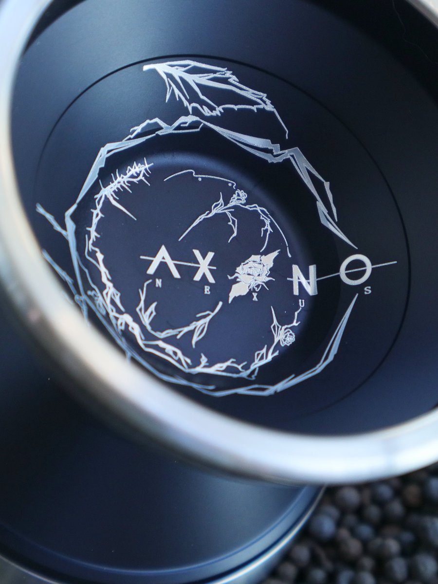 JULYYOYO_44's tweet photo. Rose in JULY series latest release: AXONO NEXUS

Midnight blue sand-blasted body paired with polished laser engraving delivers stunning visuals.

Available at the CYML2026 JULYYOYO booth.

#JULYYOYO #CYML2026 #ヨーヨー https://t.co/N1WCUx1orr