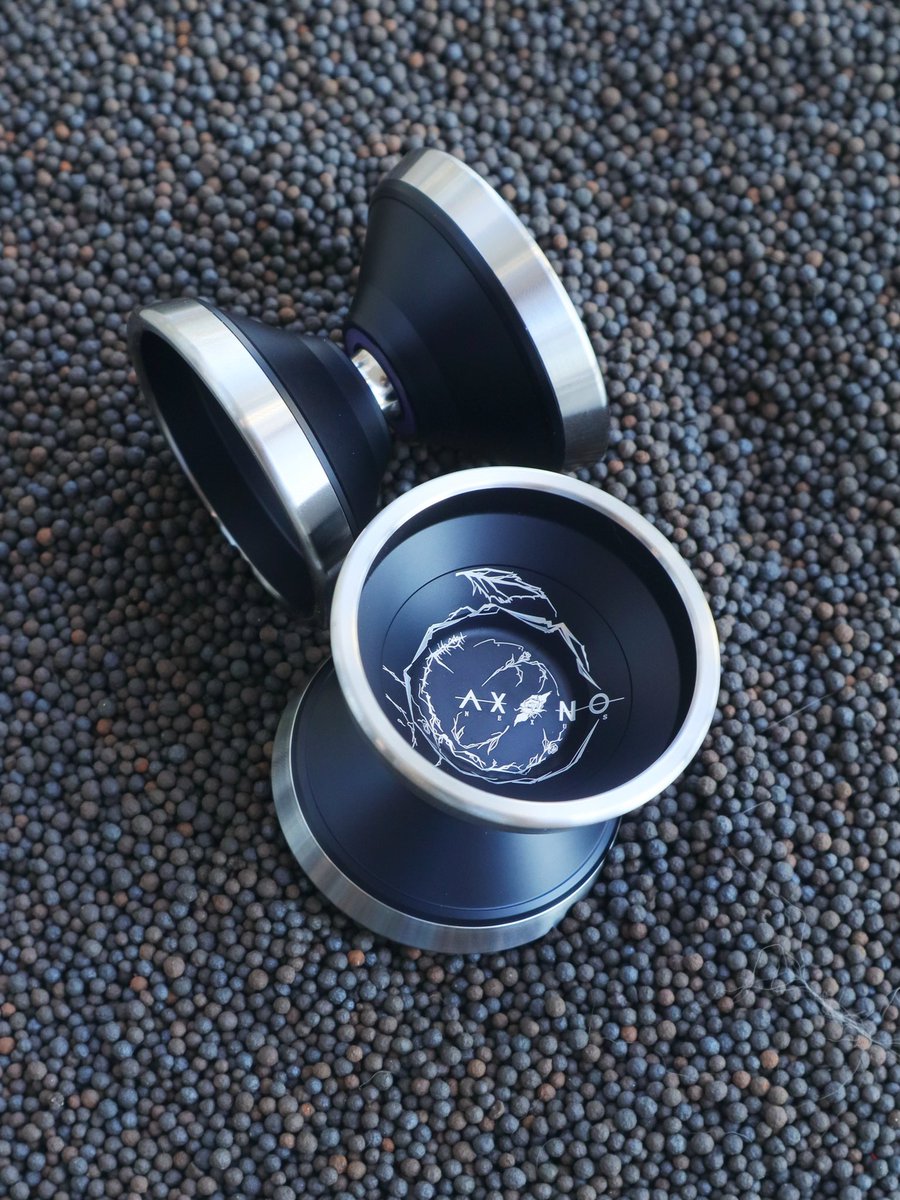 JULYYOYO_44's tweet photo. Rose in JULY series latest release: AXONO NEXUS

Midnight blue sand-blasted body paired with polished laser engraving delivers stunning visuals.

Available at the CYML2026 JULYYOYO booth.

#JULYYOYO #CYML2026 #ヨーヨー https://t.co/N1WCUx1orr