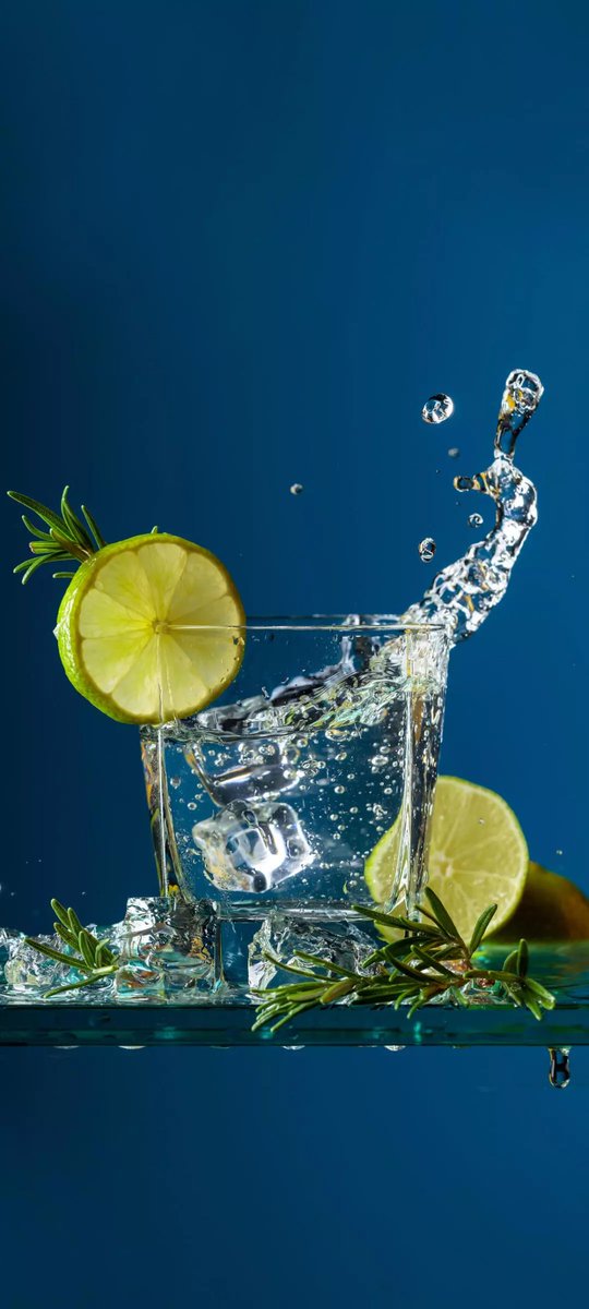 Trista66m2's tweet photo. Bebe 8 vasos de agua al día y mueve tu cuerpo 20 minutos! Tu salud se agradecerá. https://t.co/u6ZDA8WkFX