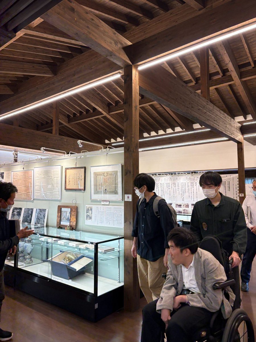 skyfarm1229's tweet photo. 先日、ハンセン病問題の視察に群馬県草津市を訪れました。

聖バルナバ教会と併設の「リーかあさま記念館」の見学から始まり、国立ハンセン病療養所「栗生楽泉園」自治会の笠井会長と水落副会長と面談、重監房資料館を見学、園長、職員の方々と懇談、歴史館の見学をさせていただき、どの場でも非常に大事な学びと出会いがありました。

お世話になった皆さま、ありがとうございました。

ハンセン病回復者の方々が高齢化し、医療機関としての役目の終わりが見えてきているハンセン病療養所を永続化させ、国の隔離政策の過ちを後世に伝える場とするために、具体的に何をすべきか。今回の学びをいかし、しっかりと見定めていきたいと思います。

視察報告の記事は後日、ホームページにアップしますので、ぜひご覧ください。
