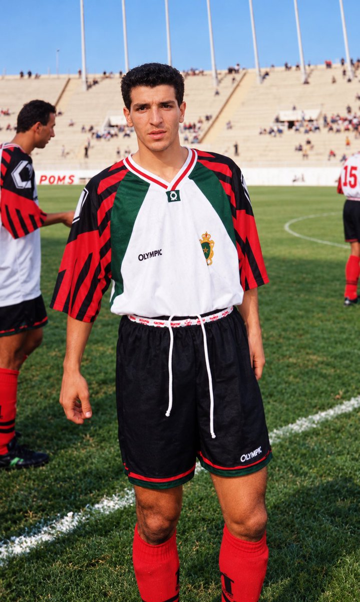 AtKoraMaroc's tweet photo. Mohamed Foulouh, l’un des meilleurs numéros 10 de l’histoire de la Botola. 🎩✨ https://t.co/MDr6jjl4C0