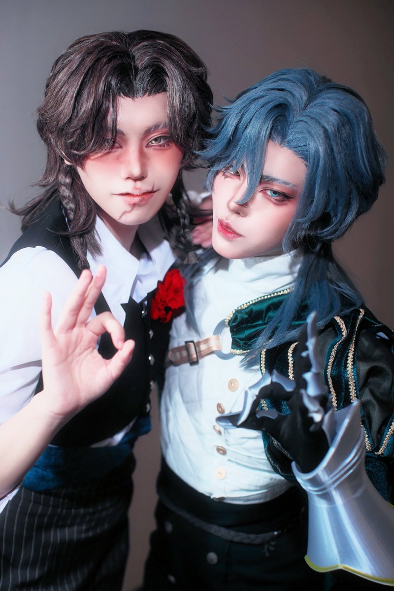 m0ne_cos's tweet photo. *コスプレ/Cosplay *タップ推奨
第五人格 IdentityV 
「騎士」￤リチャード･スターリング
  闘牛士  ￤エルナンド･ロメロ

────────────

  サバイバー共通エモート 同意👌🏻 ̖́-

────────────

photo￤@aka21738347
#こすふぇ100 https://t.co/8zhkVfiLo7