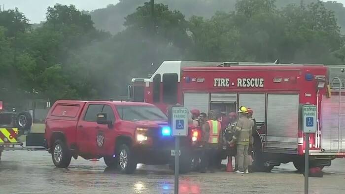ksatnews's tweet photo. Texas deploys emergency crews, equipment ahead of severe weather threat https://t.co/oEfhaRxmF6