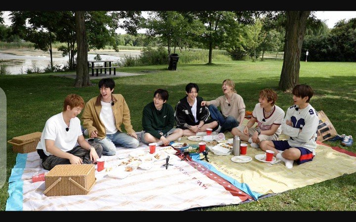 YashfaWritfqpr's tweet photo. Run BTS 2.0 is back! The new teaser shows the members on a picnic in Toronto playing Red Light Green Light and pickleball. Episodes drop Oct 6 and Oct 11 on Bangtan TV. 

What is your all-time favorite Run BTS game?  #BTS #RunBTS #RunBTS2 #ARMY https://t.co/Q2lzbPcvUI
