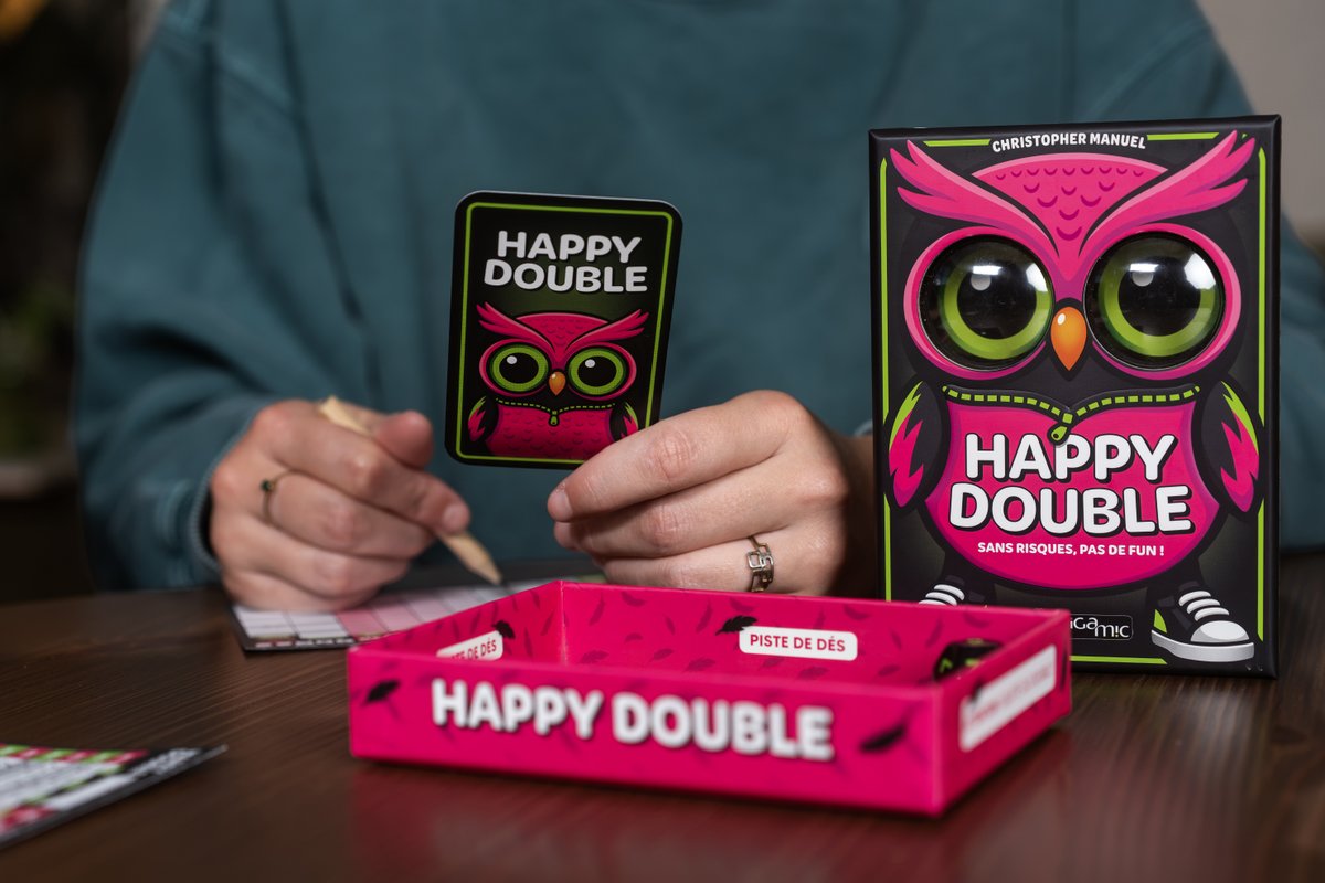 Gigamic's tweet photo. 🎲 Tu connais Happy Double ?

Le principe est simple : lance les dés et accumule un max de points... sans jamais obtenir deux fois le même résultat dans une manche !

Alors, tu tentes encore un lancer ou tu t’arrêtes là ? 👀 https://t.co/eSjHebaZFu
