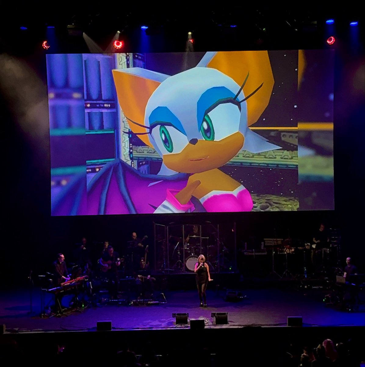 HaIIoween4's tweet photo. Sonic Live was everything I wanted it to be and more and I need it to happen again immediately. https://t.co/7zTSQq8ekm