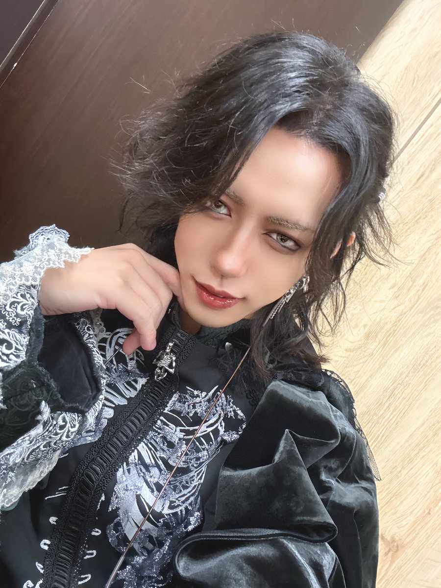 0153_daisuke's tweet photo. サンシャイン噴水広場フリーライブありがとう！
11月10日に初心者にも優しいライブがあるんでみんな絶対来てね！ https://t.co/cviQcOvsX8