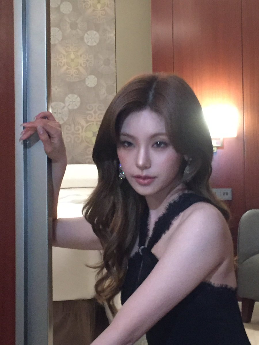 sinrryuddaeng's tweet photo. 난이런걸진짜진짜못참음... https://t.co/ljZ0dLfEZk
