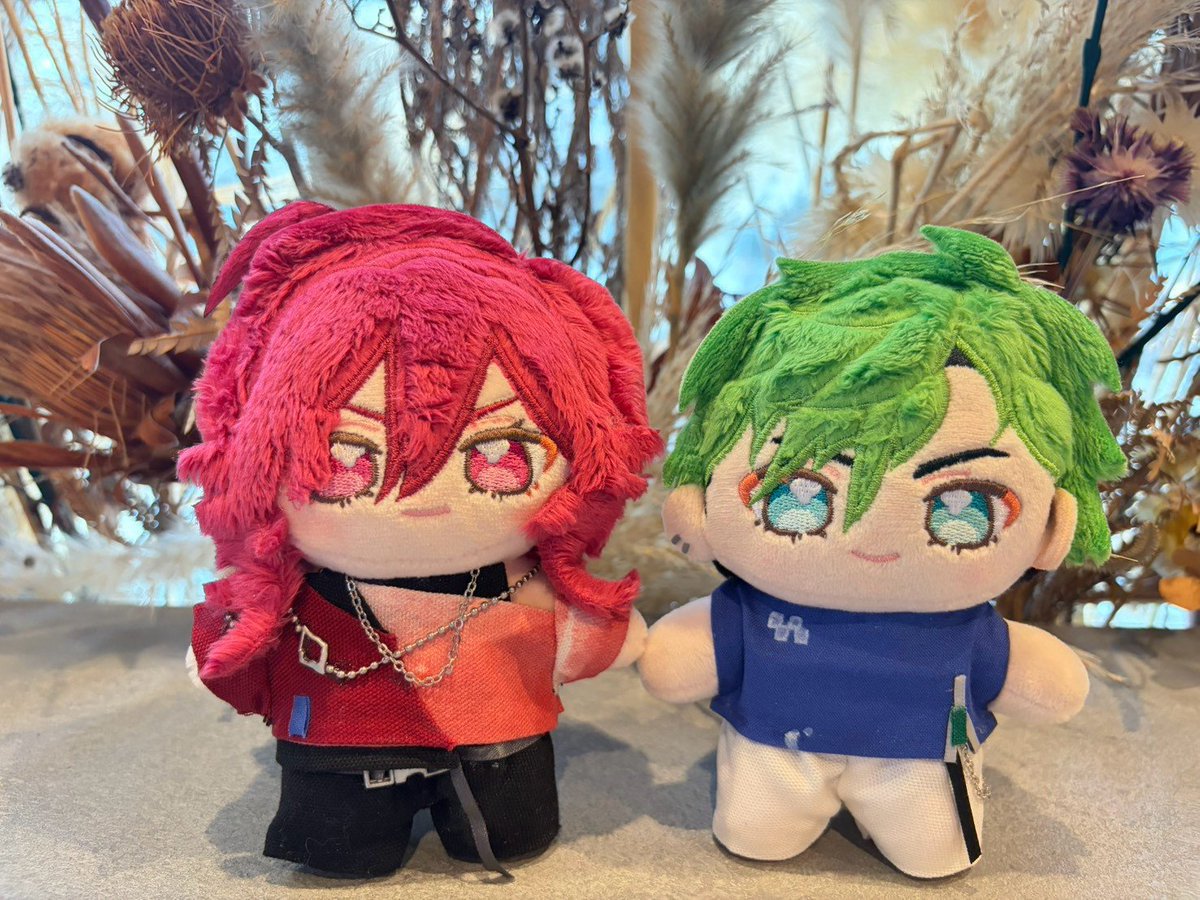Eve_SBquiche's tweet photo. 改めて写真アップ。
先日、めめちゃんが制作された
メロアスの私服ですが
お誕生日にと
ジュイスと望見のお洋服をプレゼントしていただきました💕✨
望見さんのオフショルダーのところ、再現凄いの!
大切に使わせていただきます💕
ありがとう✨
@mohm1103
#MELLOWDEARUS
#いつぬいが見られるタグ https://t.co/jGfMjQp9fF