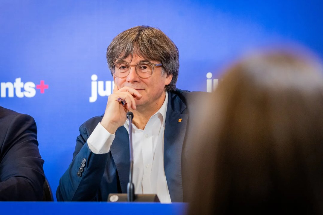 MonDiari's tweet photo. Última hora | Junts assegura que estan disposats a “tornar a pagar el preu” de l’1-O per la llibertat
https://t.co/xu71IrUtpE https://t.co/kVaUSP8cGk