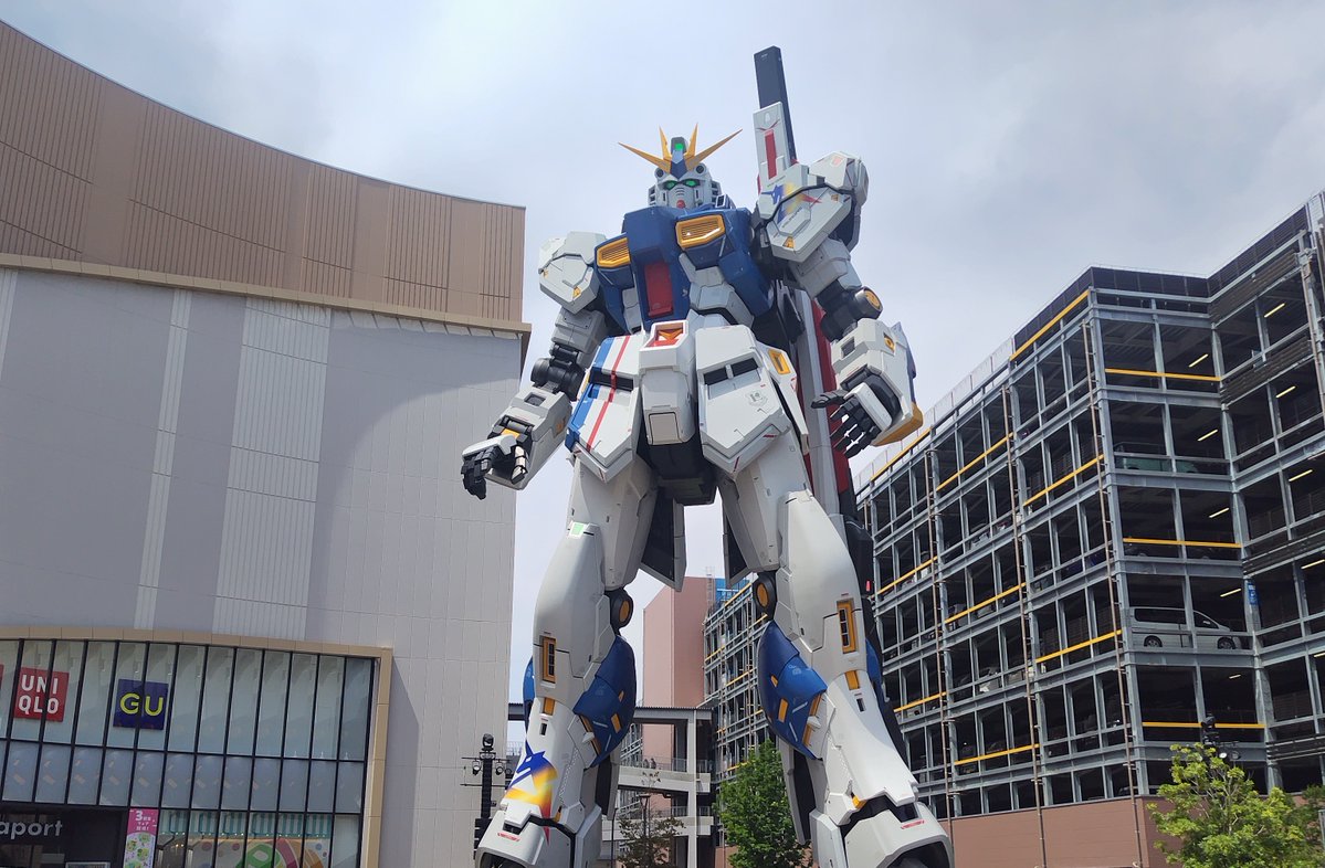 iC6O2FZWlr6fyjN's tweet photo. 実物大νガンダム
目の前で見たときの迫力は凄かった。
動き出した時もすごい興奮した。
大人になってもこんなにワクワクするのは何故だろう。
ワクワクと興奮をありがとうガンダム。 https://t.co/Eu0ySYdurf