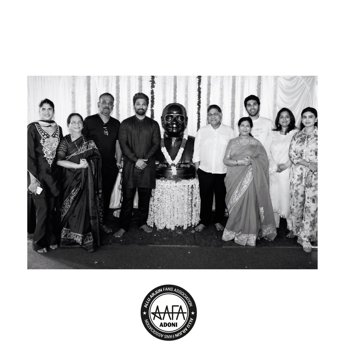 Shankarsingh032's tweet photo. On the birth anniversary of legendary actor #AlluRamalingaiah garu, Icon Star @alluarjun Garu marks the beginning of a new journey with the launch of his new office #Iconza! 😍🔥

A special day. A new beginning. A new chapter..❤️‍🔥✨

#Raaka #AlluArjun @TheBunnyVas
@imsarathchandra https://t.co/aCoUzcONyo