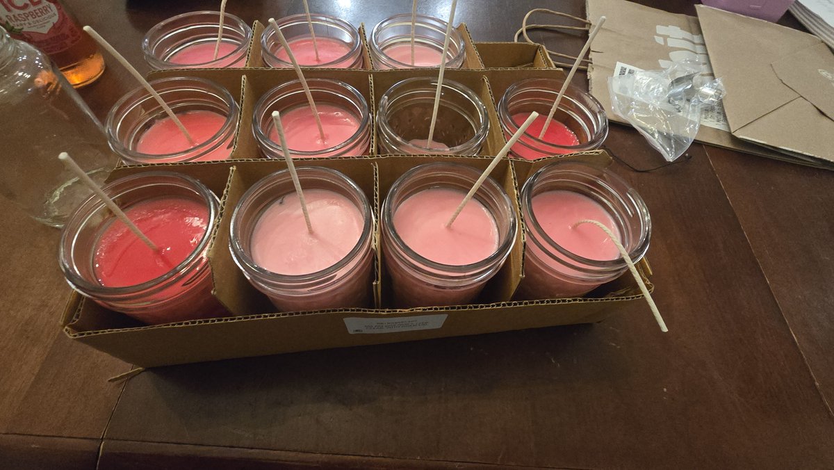 Splitzeeee's tweet photo. Candle production is back in action! https://t.co/y8iZm4tVbm