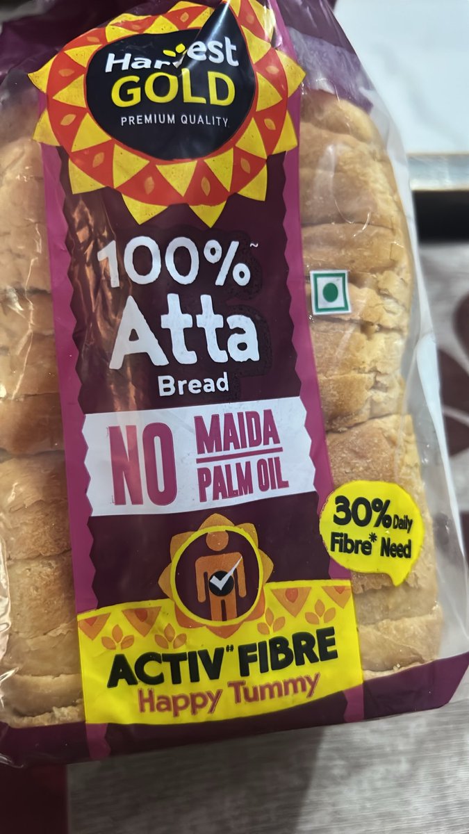 CalorieBaba's tweet photo. This is what we pay for? 🤮🤢

Opened a fresh packet of @HarvestGoldIn bread 🍞 and found a BIG HAIR inside! 

This is absolutely disgusting and raises serious questions about food hygiene and quality control.

@fssaiindia — please look into this. Consumers deserve safe and hygienic food.

We all need one Tukaram Mundhe to take such food-safety issues seriously! 🚨

Harvest Gold, what would YOU do now?

#foodsafety #delhi #ConsumerRights 

@chiragbarjatya @SushantBSinha @letsblinkit