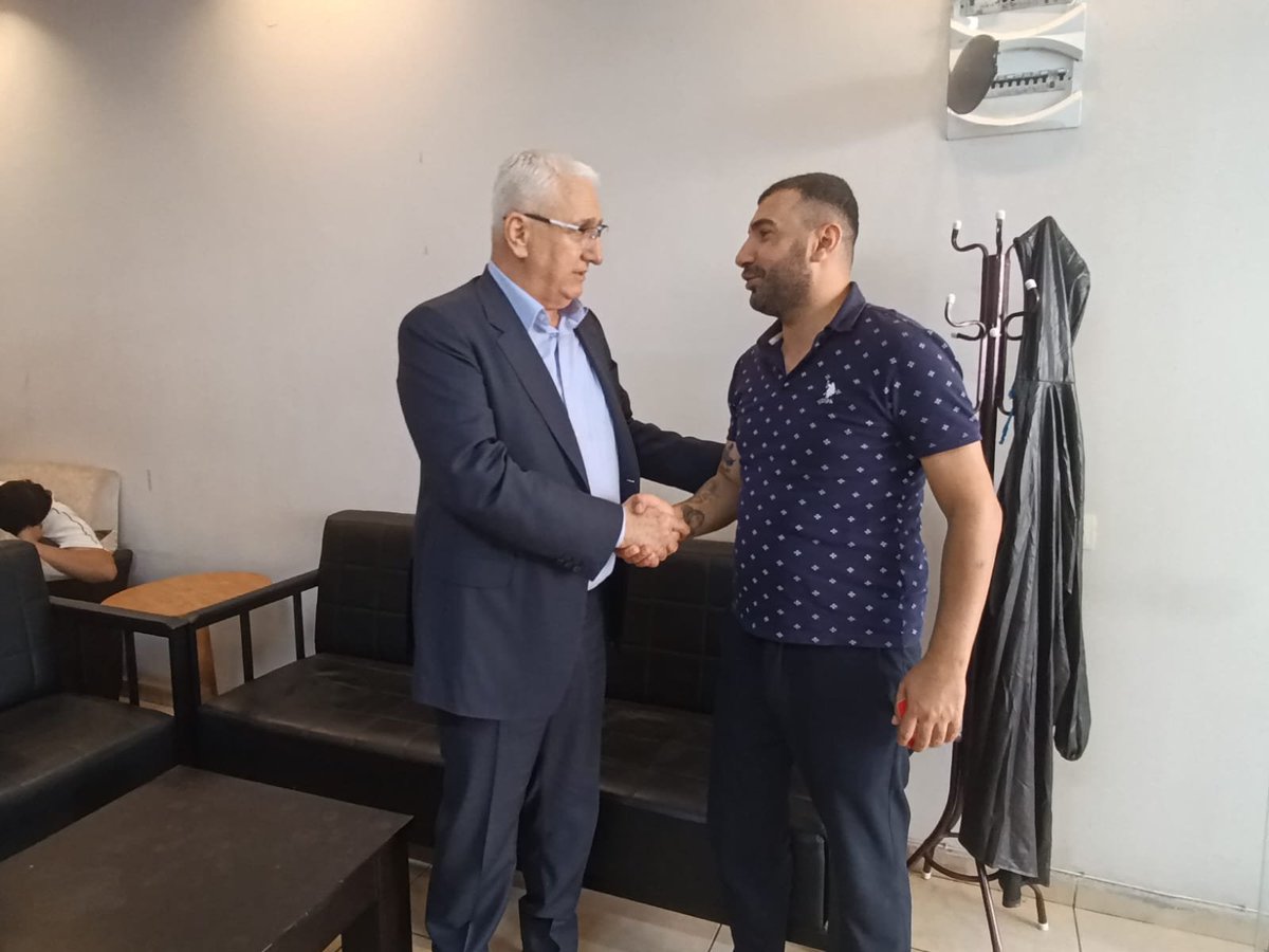 MHPSeyhanKACEP's tweet photo. İlçe Başkanımız Sayın Turgut Bağdağı, esnaf ziyaretleri kapsamında erkek kuaförü işletme sahibi Onur Gök Bey’i işyerinde ziyaret etti.
Samimi sohbet ve hoş temenniler eşliğinde gerçekleştirdiğimiz ziyarette, kıymetli esnafımıza hayırlı işler ve bereketli kazançlar diledi. https://t.co/w9HAcVhrW7