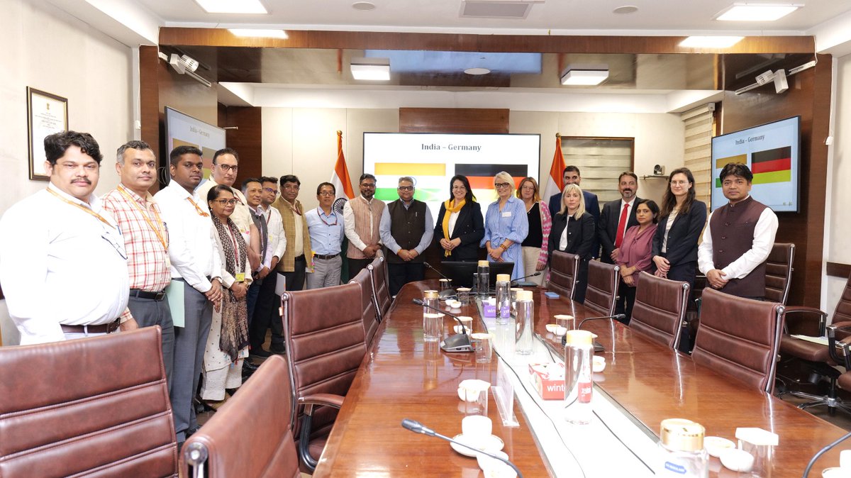 AgriGoI's tweet photo. Secretary, DA&FW, Shri Atish Chandra, held a bilateral meeting with Ms. Martina Englhardt-Kopf, Parliamentary State Secretary, Germany, today at Krishi Bhawan, New Delhi.Discussions focused on strengthening cooperation in agri-food trade, farm mechanisation, precision and digital agriculture, fisheries, research and innovation, and further strengthening existing bilateral mechanisms.

#AtishChandra #KrishiBhawan #DAFW #BilateralMeeting #IndiaGermany #IndoGermanCooperation
#AgriDiplomacy #InternationalTrade