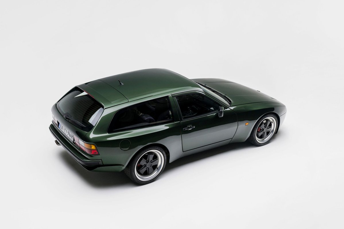 octane_magazine's tweet photo. German Porsche specialist CarPoint has revealed the GT-K44, a Porsche 944-based shooting brake conversion.  

https://t.co/Q6CFqecBH0 https://t.co/KlfYLoOObr