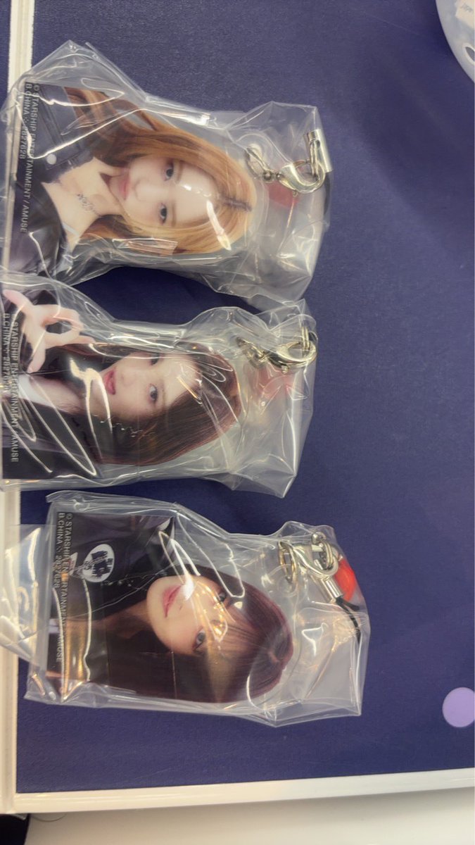 Oq24ah's tweet photo. IVE アクリルビーズチャーム ガチャガチャ 交換

【譲】画像のもの

【求】ガウル

郵送での交換希望です📮
お気軽にお声掛けください😌

 #IVE 
 #IVE交換 https://t.co/4vHRCBOvAn