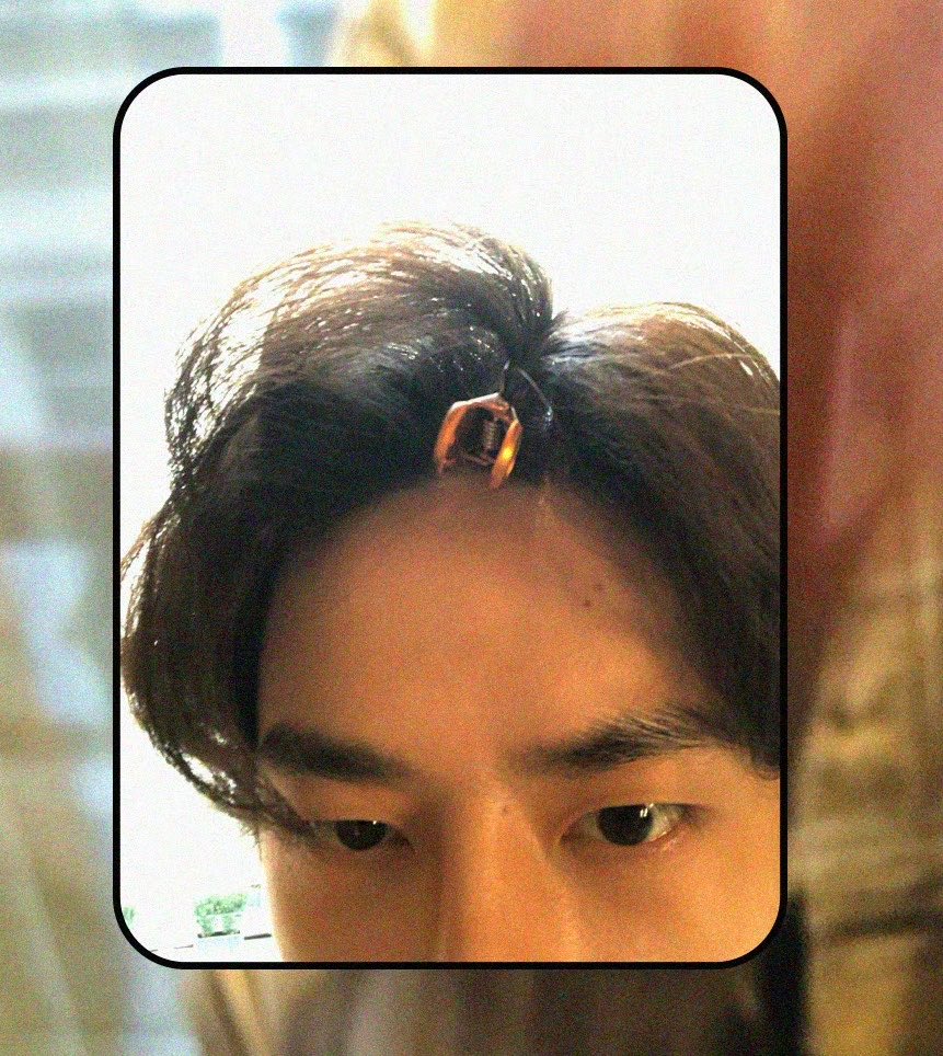 jerjes00's tweet photo. คุณ Oliverjune ถ่ายรูปให้อี้ป๋ออีกแล้ว 📷🐽 ละเทสการถ่ายภาพเขาดีจริง ๆ แต่นี่โฟกัสตรงผมอี้ป๋ออะ คือไรวะ หนีบกิ๊ฟเหรอ น่ารักอะ 5555555555555555555555555555 https://t.co/Gvgd2y1Wqg