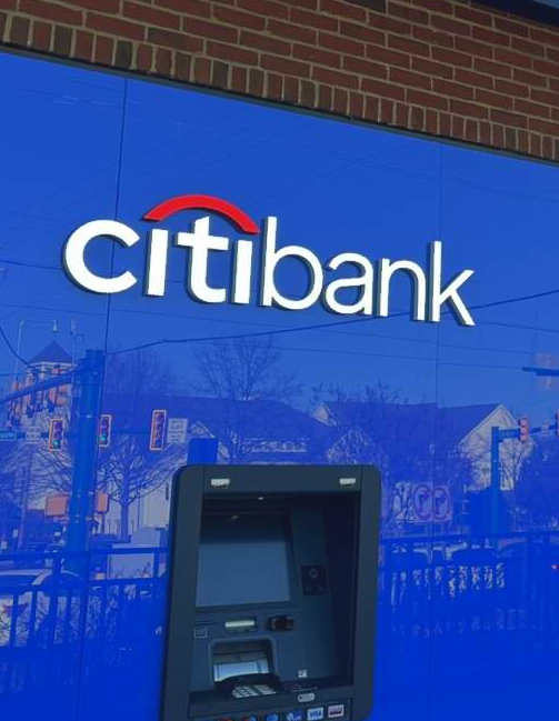 BitcoinArchive's tweet photo. JUST IN: Citibank raised 2027 Bitcoin target to $113k from $82k. 🚀 

• Supportive macroeconomic scenario.

 • Gradual advisor allocation increase.

 • Expects $5B ETF inflows over 12 months. https://t.co/Y5nPYvFH7y