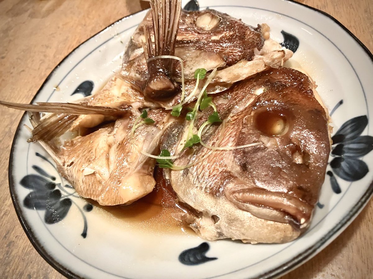 zeca_2yan's tweet photo. 最近の晩ごはんはこんなのをちょこちょこ突くのがベストです。
#1人飲み #1人呑み #居酒屋 #個人店 #魚 #白身魚 #料理 #鯛 #粗煮 #鯛の粗煮 #素晴らしい #美味しい #天国 #乾杯 #天才 #可食部 #少ない #足りない #おかわり #ビール #ハイボール #焼酎 #日本酒 #マリアージュ #明日も #がんばろう https://t.co/05xh02ELBn