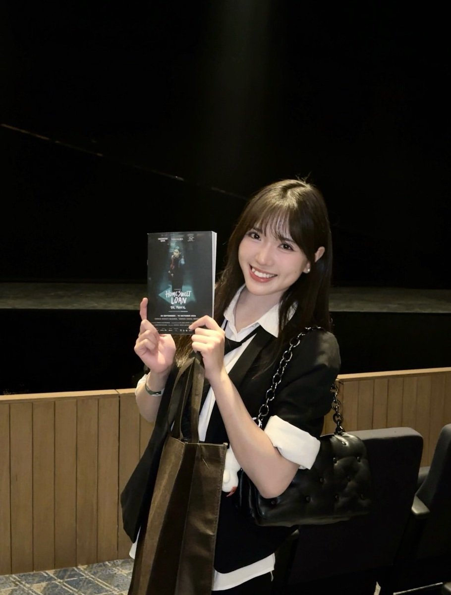 Gracieluv_ID's tweet photo. [ Instagram feed Update ]

Maba habis menonton drama musikal @Gracie_JKT48 🥰🤍

https://t.co/3SEPtPI2M3 https://t.co/XReurDKjx3