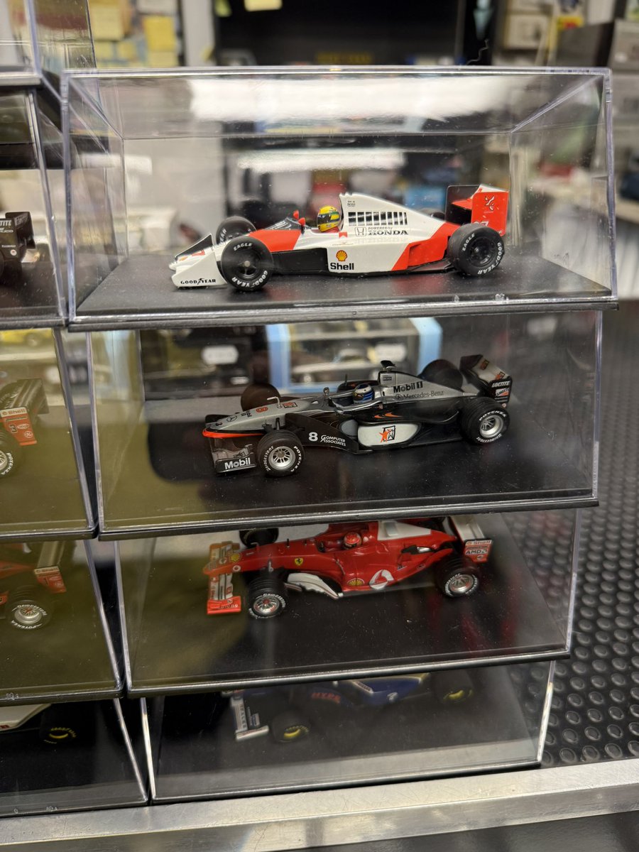 cars_tiny's tweet photo. F1 scala 1:43 Minichamps Hotwheels #tinycars #f1 #scalemodel #formulauno #hotwheels https://t.co/MV5jiHZsPf