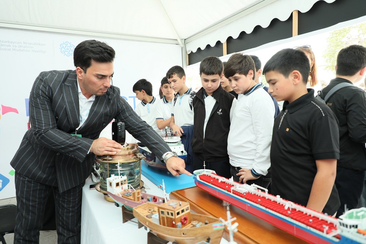 gence_icra's tweet photo. Gəncədə “PeşəFest-2026” layihəsi reallaşıb

Daha ətraflı:
https://t.co/cx4I8FE3EL https://t.co/e2O8LhYdn4