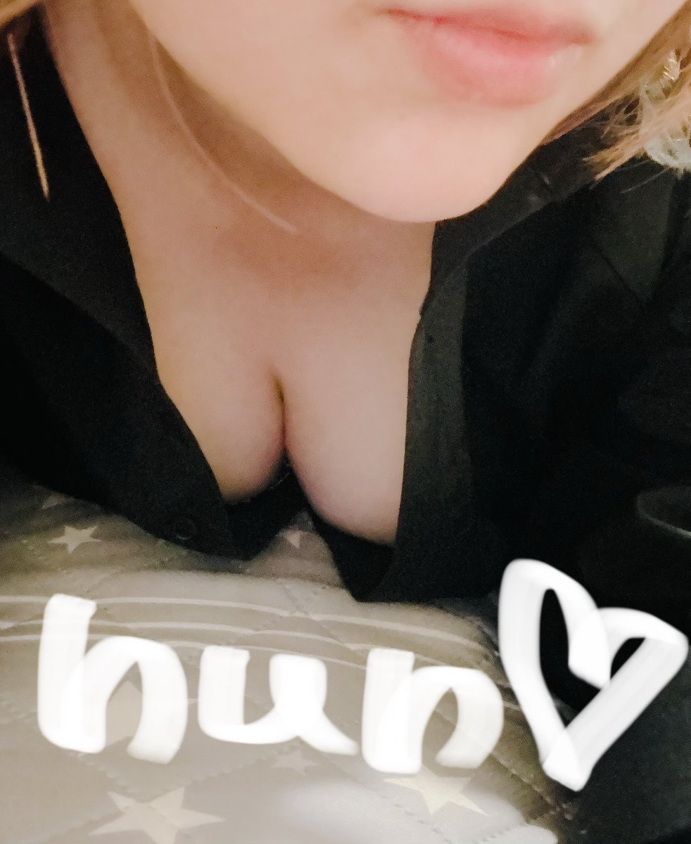 nun_0125's tweet photo. 今日もみんなお仕事に学校お疲れ様だよっ♡ぬんが癒してあげたいなあ～🫣//
ぬん最近毎日えっちな事ばっかり考えちゃってムラムラやばい！笑
犯されたくて……♥
#裏垢女子 #裏アカ女子
#裏垢男子 #裏アカ男子
#ぽっちゃり女子 https://t.co/DqslcURsao