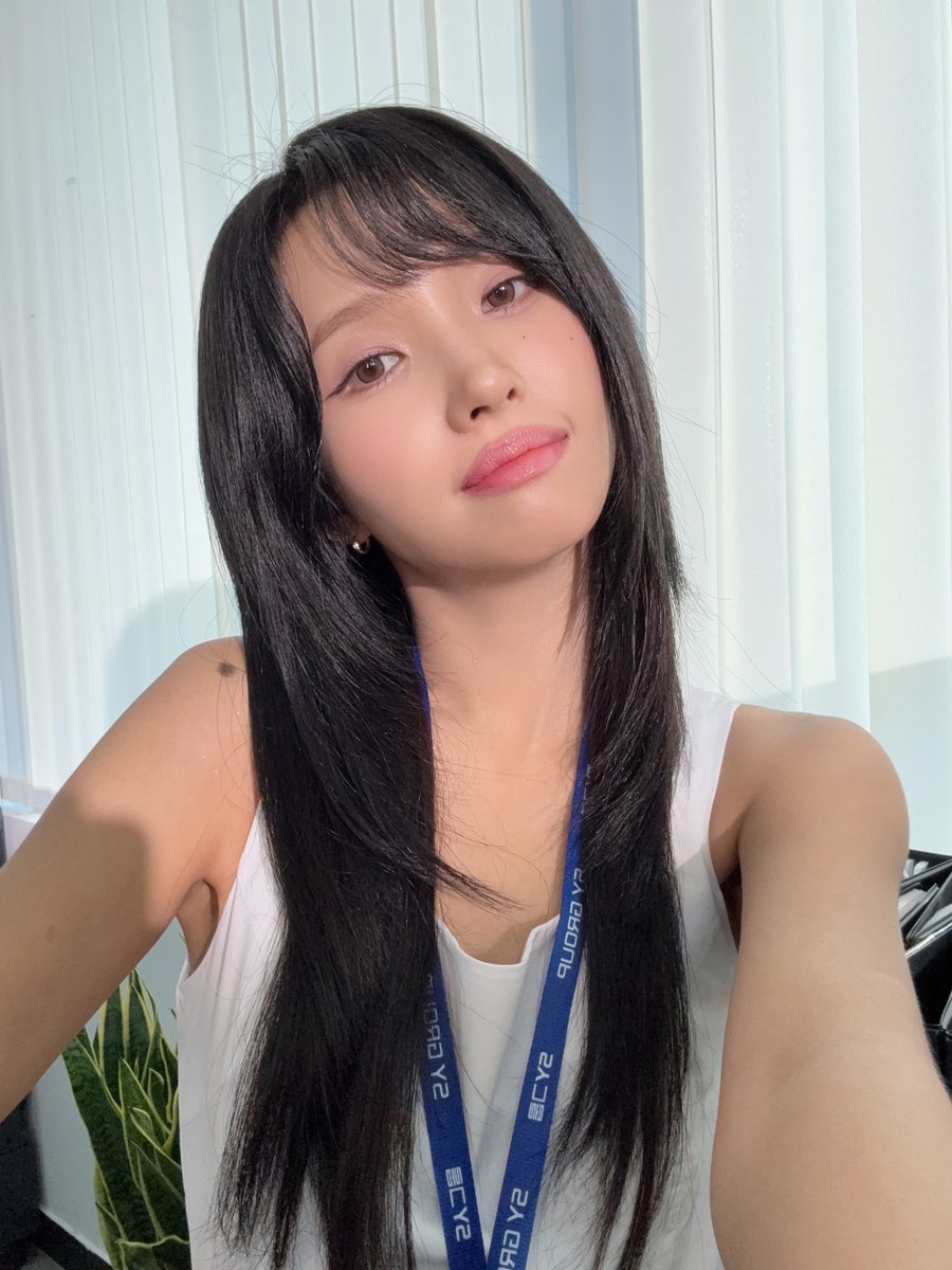 official_i_dle's tweet photo. [📸] 아이들 소연의 '퇴사할게여 (Narr. 기안84)'가 엠카운트다운에서 1위를 수상했습니다 🥳🏆

'퇴사할게여 (Narr. 기안84)'를 향한 끝내주는 사랑 보내주신 네버랜드 감사합니다!
앞으로도 소연과 함께 끝내주는 인생 만들어가요 🩷

#아이들 #idle
#소연 #SOYEON
#끝내주는인생
#퇴사할게여 https://t.co/GaVR0i5BAp