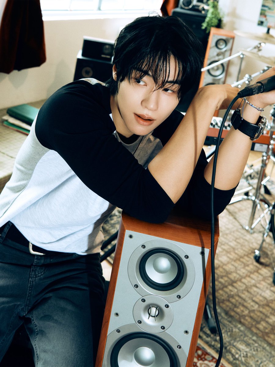 ohnaco's tweet photo. 니네다 이승협한테 반했지 아진짜망했어 다반할거같애 아니솔직히평소엔아닌거알면서혹시나하는마음에그런건데 오늘은진짜야 니들다반한거지 다반했지? 이승협 적당히사람들을꼬셔야지 스치는사람마다 다반하게하면뭐어쩌자는거임 다반했잖아지금 https://t.co/k16I8X2tJF