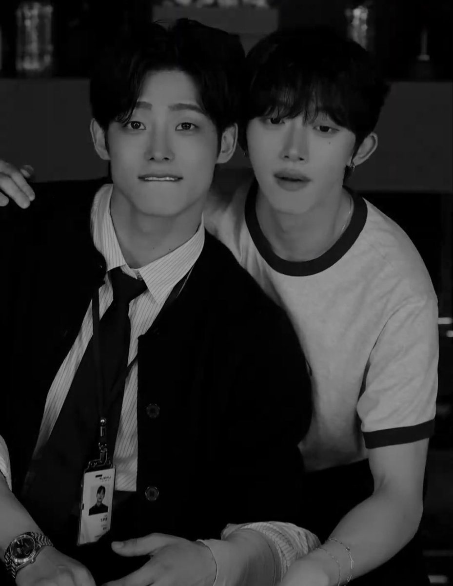 Ouy_ijy's tweet photo. 여기서 연애하지마
#혁근 #키리 #라인업 #ㄹㅇㅇ #남엑모 https://t.co/mJpRpoAbYi