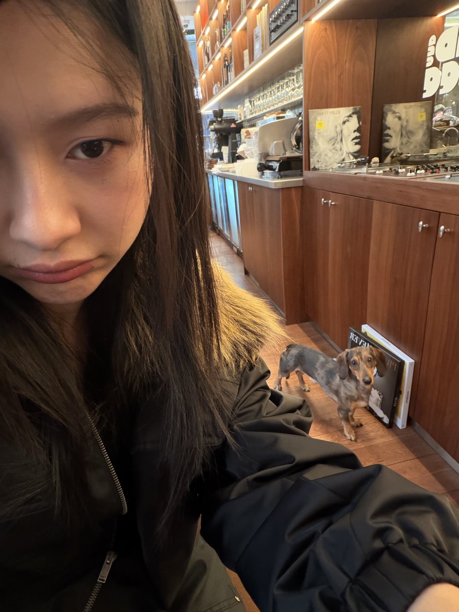 panlyyy's tweet photo. ตอนเข้าหา ก็ถอยห่าง
พอไม่สนใจ ก็เนียนมาอยู่ใกล้ๆ 

PFWSS27 CALLING MILK PANSA

#YSLxMilkPansa
#YSL #YvesSaintLaurent
#SaintLaurent 
#milkpansa 
#SaintLaurentSS27 https://t.co/LbL4aF5dZO