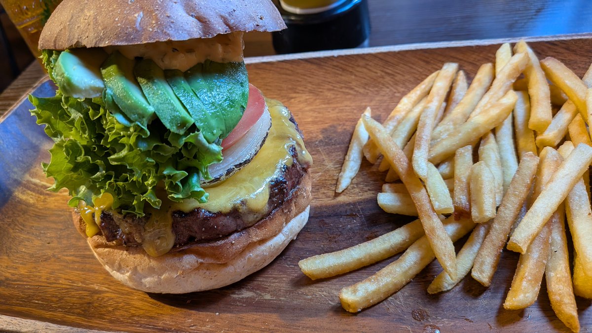 nexus1018's tweet photo. ハンバーガーからのポンデリング！ https://t.co/8Otl3J3L60