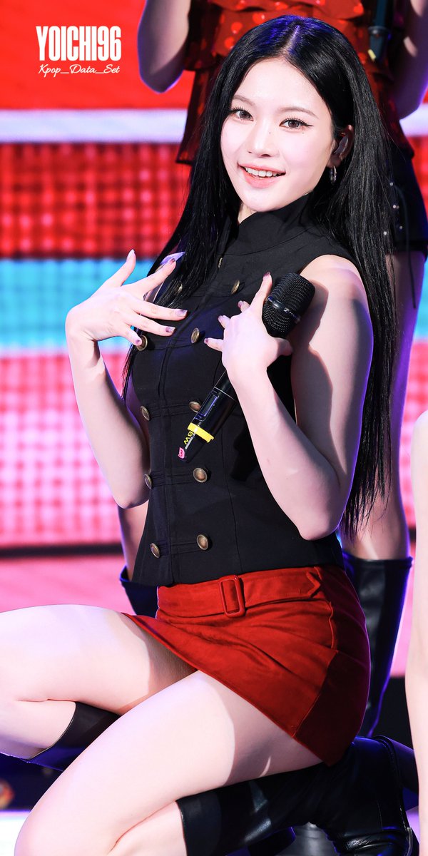 kpop_data_set's tweet photo. 260930 Isa at Lotte World Magic Core (2)

#ISA #아이사 #STAYC #스테이씨 https://t.co/XanYSXlE0e