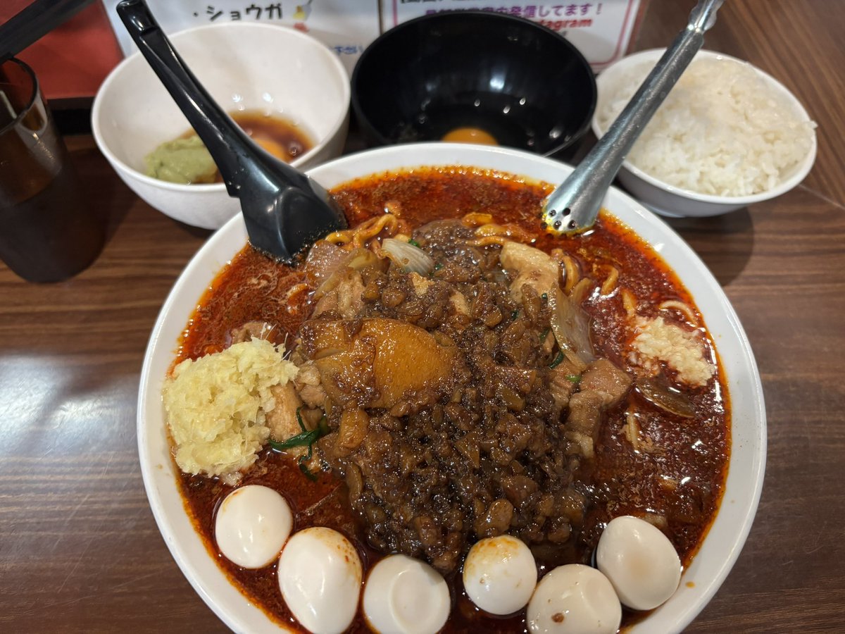 DmryZn's tweet photo. 辛いスタ満そば　まさお

魚玉
ぽんわっさ
小ライス

目の前通ってお客様の並びの量で行くか行かないか？チャレンジ！
たまたまめちゃタイミング良かった！

相変わらずめちゃ美味しかった👍ごちそうさまでした！
#元祖スタミナ満点らーめんすず鬼熊谷うえちゃん店 https://t.co/koxc9voRzP