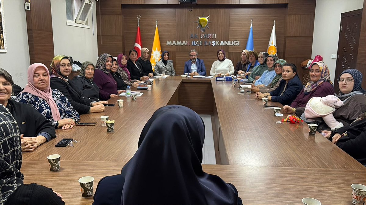 akkadinmamak's tweet photo. İl Koordinatörümüz Betül Sırakaya ve İlçe Başkanımız Osman Engin Dalbastı'nın katılımlarıyla, Kadın Kolları Başkanımız İlknur Hızal'ın öncülüğünde yönetim toplantımızı gerçekleştirdik. Toplantımız hayırlara vesile olsun https://t.co/ksHvMUxpZK