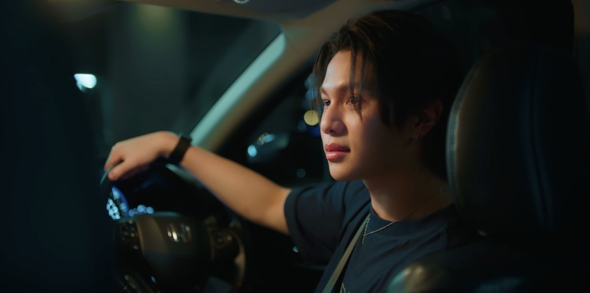 GMMTV's tweet photo. ระหว่างดีนกับมอธมันเริ่มชัดเจนขึ้นเรื่อย ๆ แล้วน้าา 💖
#YouManiacSeriesEP6
@Williamjkp1 @EstRvp https://t.co/bziVq3CuvX