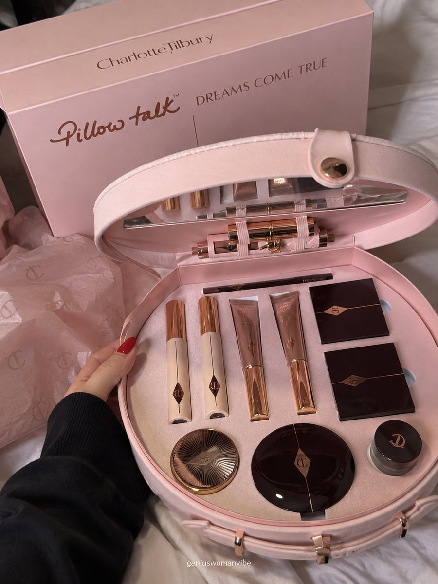 geniuswomanvibe's tweet photo. charlotte tilbury https://t.co/ydorb2dak8