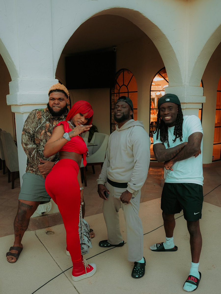 wavecheckers's tweet photo. Sexyy Red, Kevin Hart, Druski &amp; Kai Cenat 📸 https://t.co/EggqLVjfU9