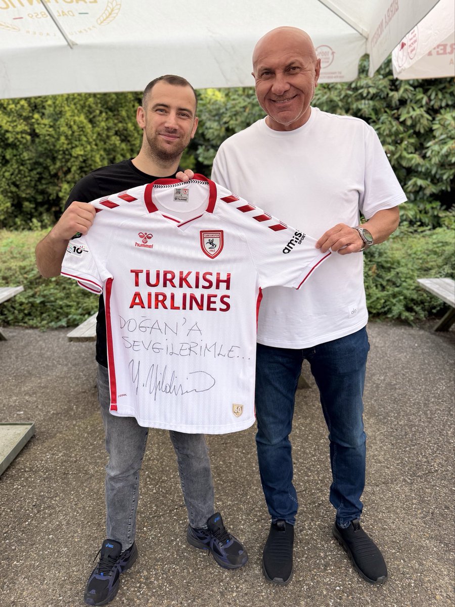 dogank93's tweet photo. @YY_Samsun iyiki varsin bu saatden sonra seni tek birakan #samsunspor ‘u tek birakmis olur ! https://t.co/2E5AVfzojg