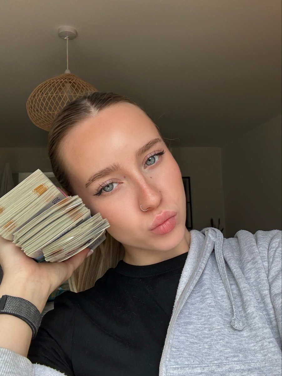 spoiledarchive's tweet photo. 11k in cash from my favourite simp 🤍 https://t.co/YadgVUGeYL