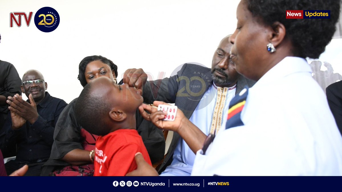 ntvuganda's tweet photo. UPDATE: Omukama Edward Rukidi Nyabongo I of the Tooro Kingdom launched the Measles-Rubella vaccination exercise on Thursday at Karuziika Palace in Fort Portal City.

The five-day exercise targets children aged 9 months to under 5 years. Nyabongo I urged parents to embrace the vaccination campaign and called on the media to publicize the exercise. #NTVNews 

📸 Alex Ashaba