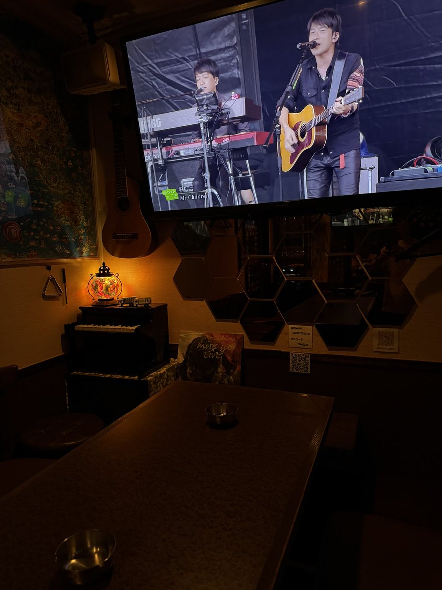 bar_peace's tweet photo. 『bar Peace』本日もオープンしました♪

https://t.co/SKiR2CEF9w

#心斎橋 #一人飲み  #カクテル #バー #cocktail #ミナミ #カラオケ #ミスチル #カラオケバー ＃桜井和寿 #barpeace #大阪 #ミスチル好き
#難波　#mrchildren https://t.co/aPU27PZPoA