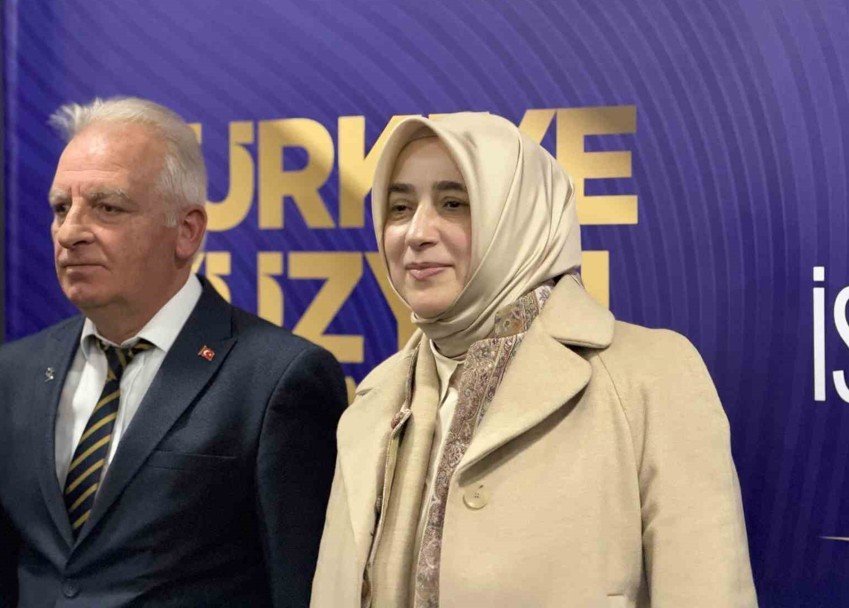 cengizbekkiro's tweet photo. bu bacım vaktiyle dediydi
"Utanmıyoruz"diye ogün anlamamıştık ama bugün çok iyi anlıyorum kendisini!🤔👎 https://t.co/ndObip2mq8