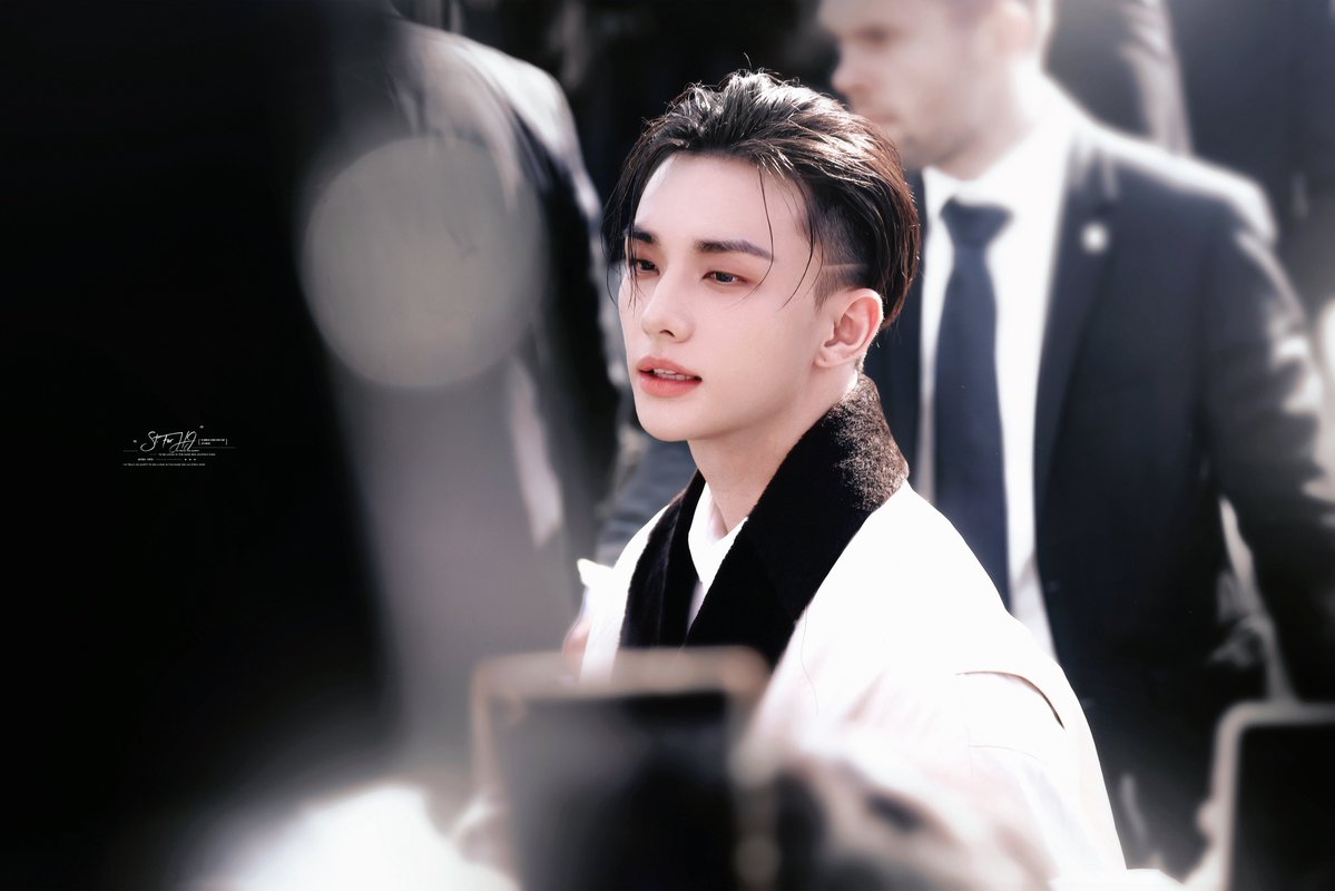 ST_forHJ's tweet photo. 260929_Dior

done.3

#HYUNJIN_PFW26
#HYUNJINxDIOR 
#Hyunjin #현진 #黄铉辰 #ヒョンジン 
#Straykids #스트레이키즈 https://t.co/v7dDDShlWC